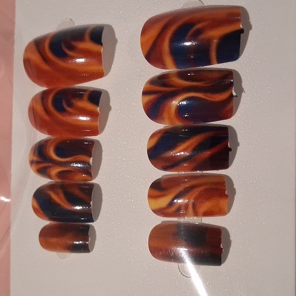 *LIMITED EDITION* Cute Press On Nails - Picture 2 of 2